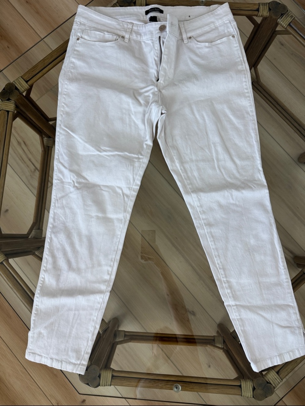 White House Black Market White Skimmer Jeans
